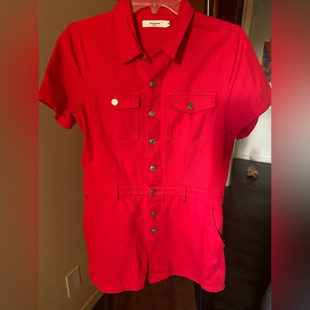 Vibrant Red Short Sleeve Jumpsuit with Sleek Design